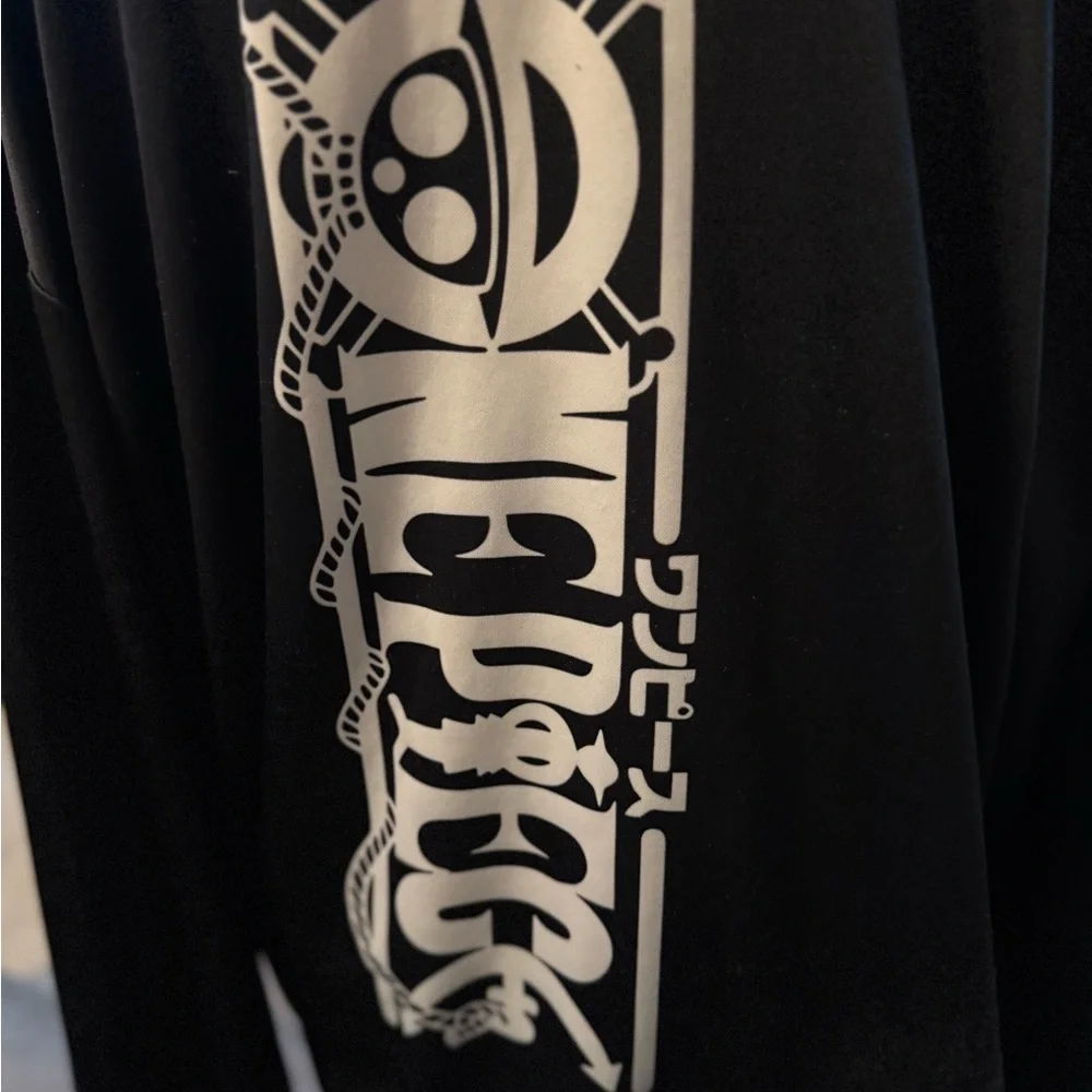 Black Graphic‎ Crewneck Sweater